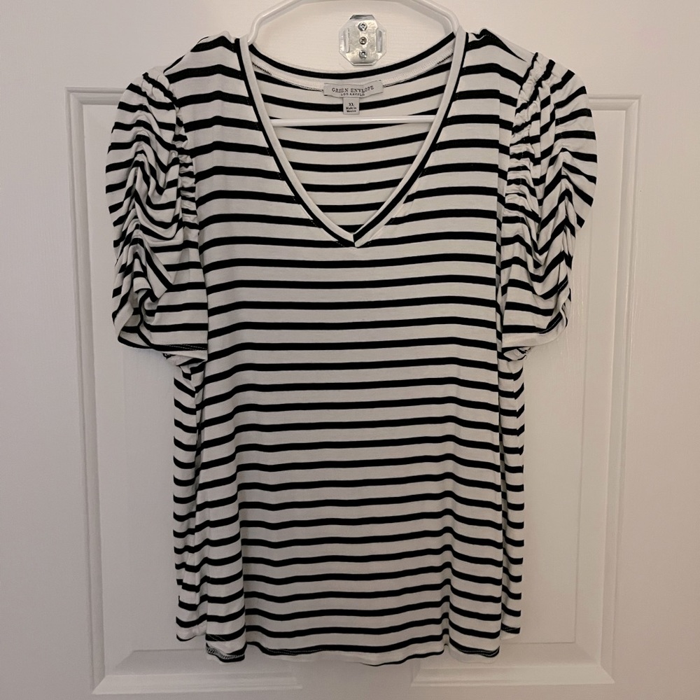 Ruched Sleeve V Neck Knit Blouse